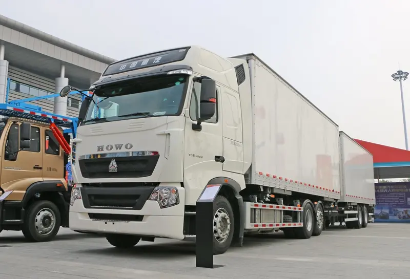 HOWO T7H 6X2 Cargo Trucks