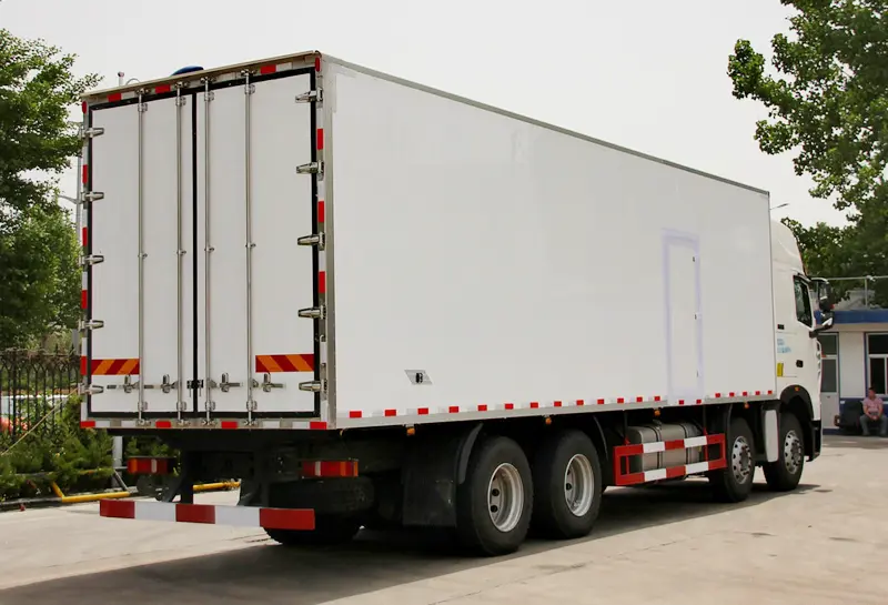 HOWO T7H 8X4 Cargo Trucks-1