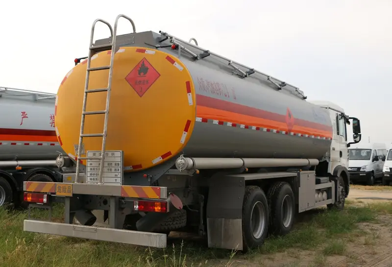 Sinotruk HOWO Fuel Tank Truck-5