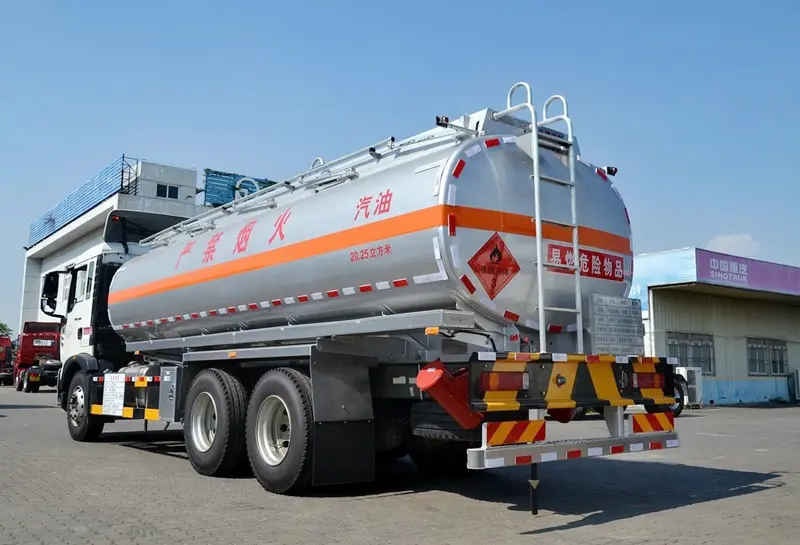 Sinotruk HOWO Fuel Tank Truck-9