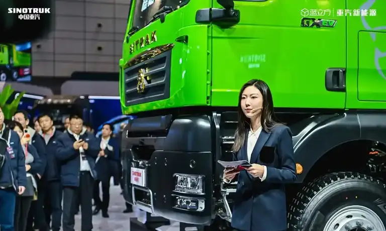 Sinotruk New Energy Products Set Sail in Glory, Leading the Logistics and Transportation Industry to Go Green-1