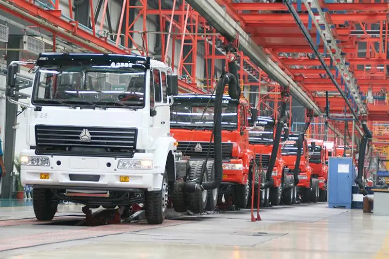 sinotruk factory in china-3